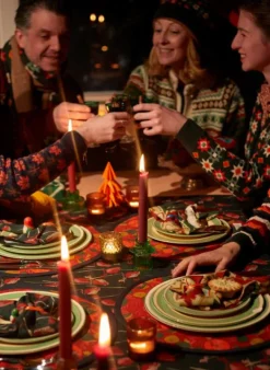 Discount Table Cloth - Forest Green Robin Dining